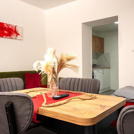 Serviceroom24 - Apartment 4 In Herten Wlan - Smart-Tv - 24-7 Check-In Und Kueche Buitenkant foto
